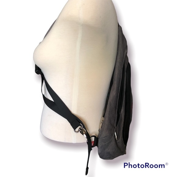 Cross shoulder/cross chest bag - Picture 2 of 7